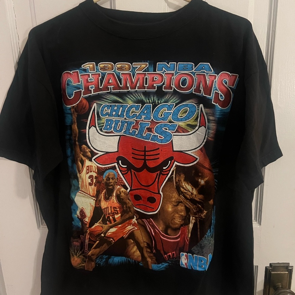 Vintage Rap Tee Chicago Bulls 1997 NBA Champions T-Shirt
